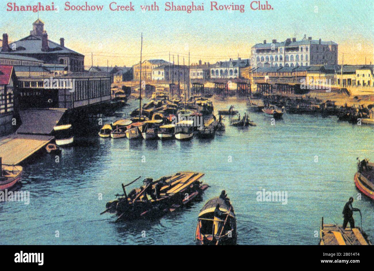 China: Shanghai, Suzhou Creek und der Shanghai Ruder Club, ca. 1925. Eine Postkarte des Suzhou Creek und des Shanghai Rowing Club, Shanghai, 1920er Jahre. Stockfoto