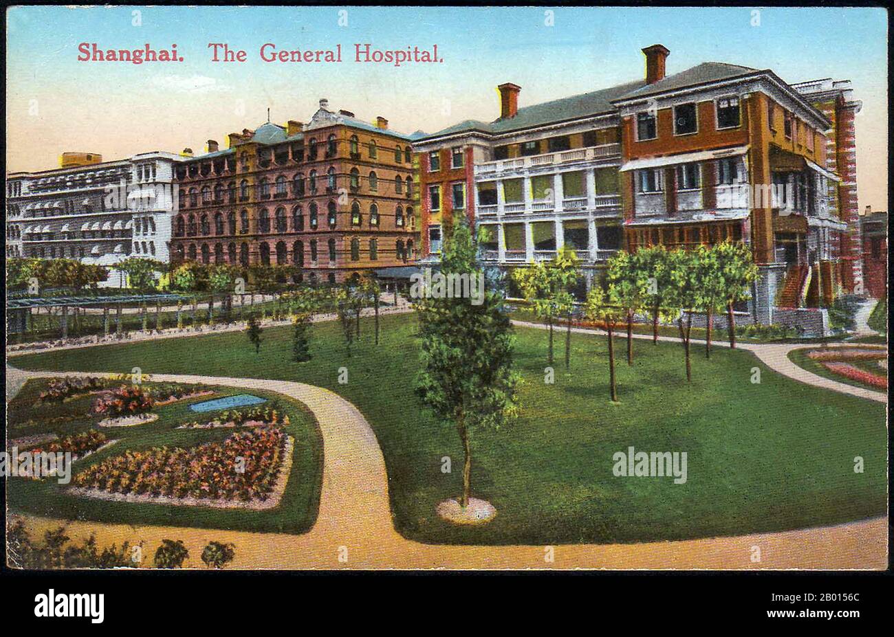 China: Shanghai General Hospital, c. 1920. Eine Postkarte des Allgemeinen Krankenhauses von Shanghai und des Geländes. Stockfoto