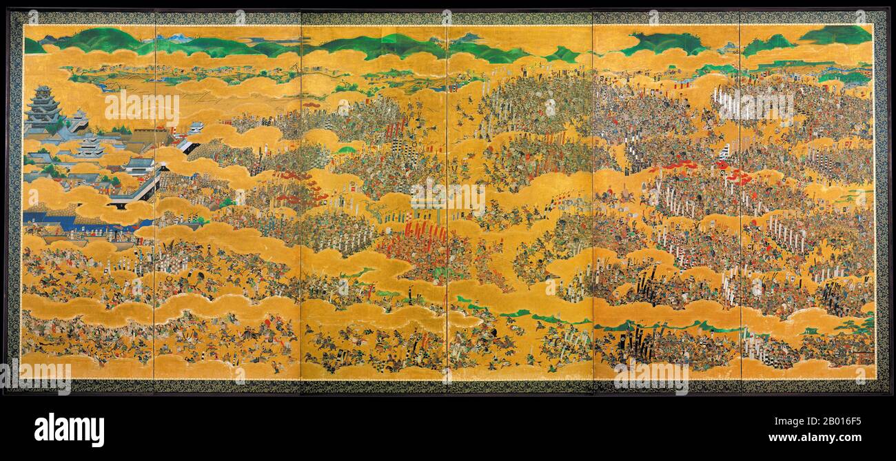 Japan: „die Belagerung der Burg Osaka“. Klappbild, 17. Jahrhundert. Die Belagerung von Osaka war eine Reihe von Schlachten, die vom Shogunat Tokugawa gegen den Toyotomi-Clan geführt wurden und in der Zerstörung dieses Clans endeten. Die Belagerung, die in zwei Etappen (Winterkampagne und Sommerkampagne) unterteilt ist und von 1614 bis 1615 andauert, setzte der letzten großen bewaffneten Opposition gegen das Establishment des Shogunats ein Ende. Das Ende des Konflikts wird manchmal als Waffenstillstand von Genna (Genna Enbu) bezeichnet, da der Name der Ära unmittelbar nach der Belagerung von Keichō in Genna geändert wurde. Stockfoto