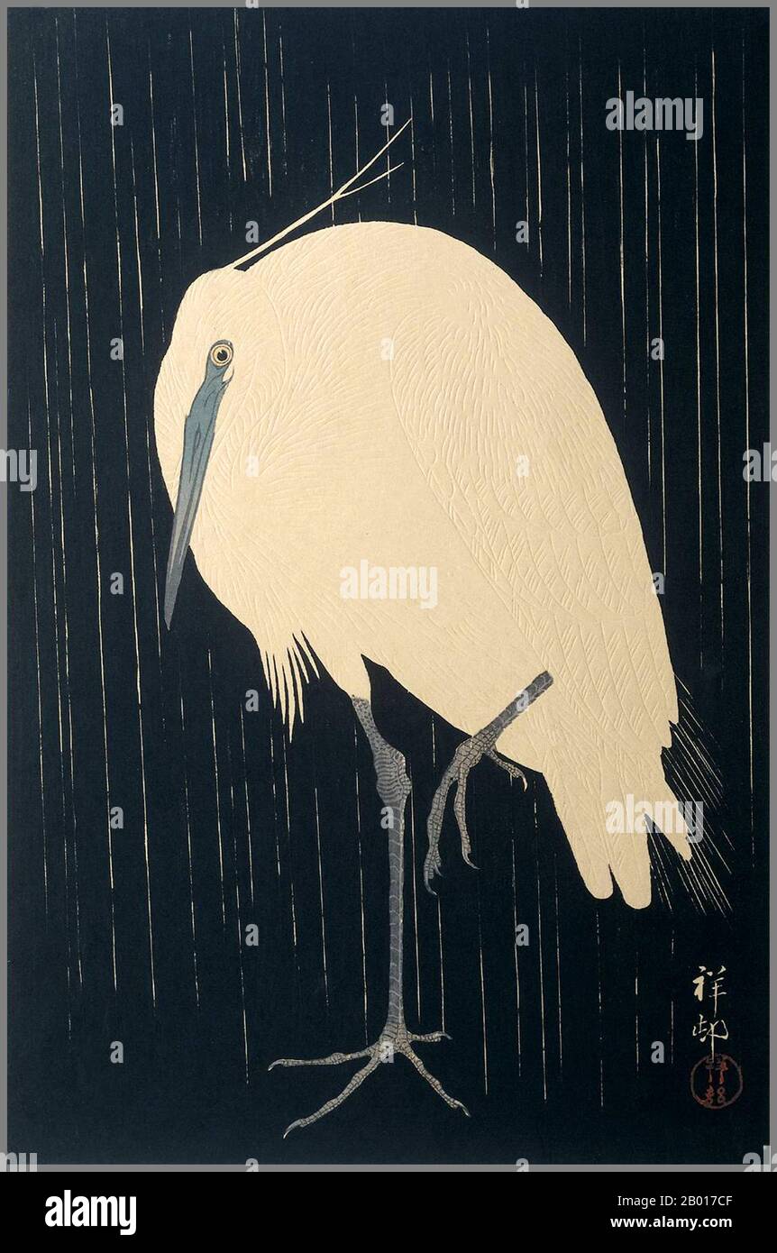 Japan: 'Der Kleine Reiher'. Ukiyo-e-Holzschnitt von Ohara Koson (1877-1945), 1928. Der vollständige Titel dieses schönen Tusche-auf-Papier-Holzschnitts lautet „kleiner Reiher, der nachts auf einem Bein im Regen steht“. Ursprünglich aus Kanazawa stammend, studierte Ohara Matao 1890s in Tokio bei der Künstlerin Suzuki Koson. Matao übernahm später den Nachnamen seines Lehrers und begann sich auf Holzschnitte zu spezialisieren, die meisten seiner Fächer wurden aus der Natur ausgewählt. Besonders liebte er Vögel, und er entwarf über 450 holzgeschnitzte Drucke verschiedener Vögel. Koson änderte seinen Namen nach 1910 in Shoson und später in Hoson. Stockfoto