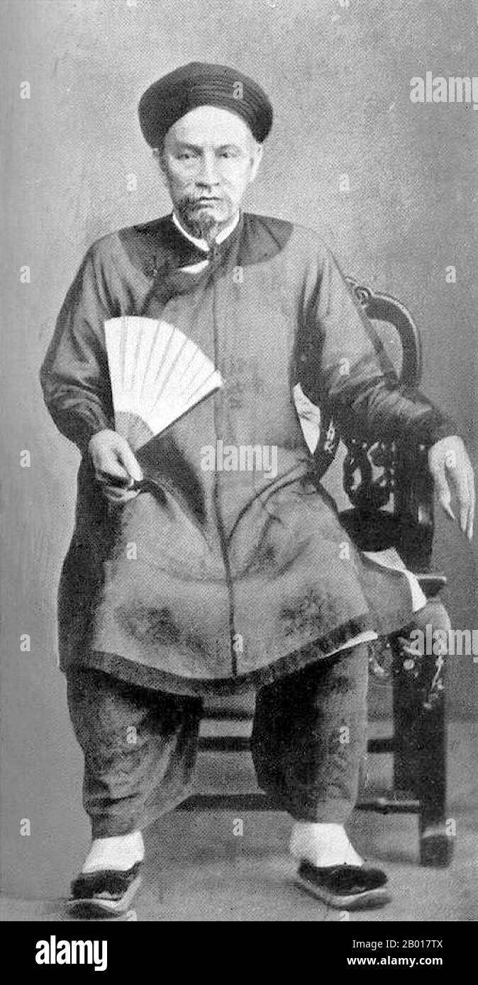 Vietnam: Nguyen Van Tuong (1824-1886) war eine Mandarine der Nguyen-Dynastie in Vietnam, 19th. Jahrhundert. Nguyen Van Tuong war eine Mandarine der Nguyen-Dynastie in Vietnam. Er war bekannt dafür, in den Jahren 1883 bis 1884 drei Nguyen-Kaiser zu installieren und zu entthronen: Dục Đức, Hiệp Hoà und Kiến Phúc. Schließlich wurde Tuong von den Franzosen verhaftet und 1885 nach Tahiti im Pazifischen Ozean deportiert, wo er im Februar 1886 starb. Im Juli wurde sein Leichnam in Huế an seine Familie zurückgegeben. Stockfoto