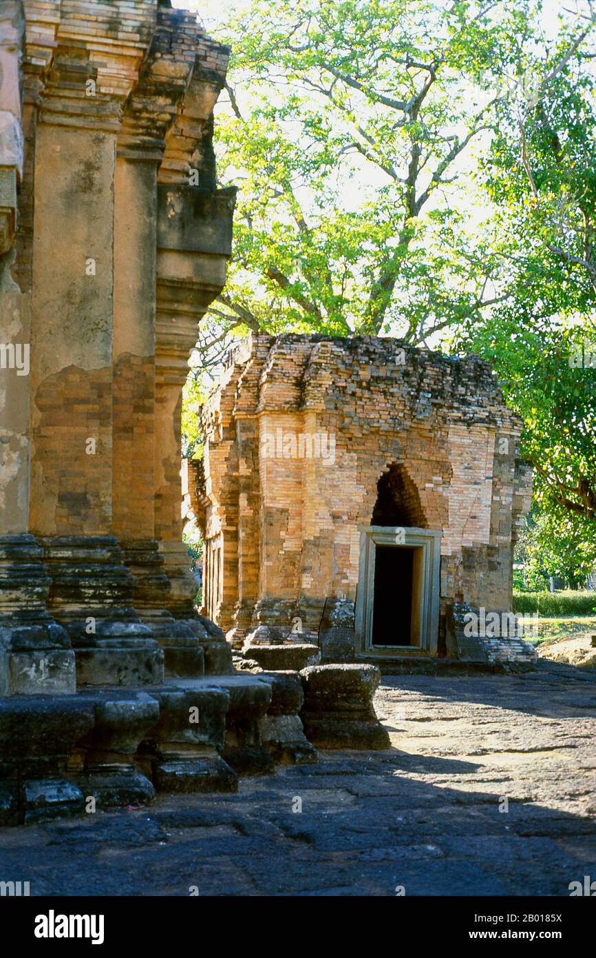 Thailand: Prasat Sikhoraphum, Provinz Surin, Nordostthailand. Prasat Sikhoraphum ist ein Khmer Hindu-Tempel, der im 12th. Jahrhundert von König Suryavarman II. (R. 1113 - 1150). Stockfoto