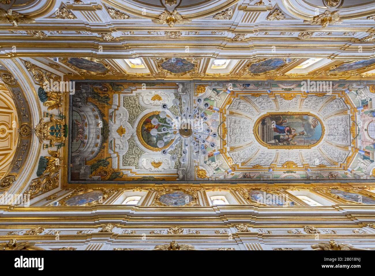 Innenansicht der Kathedrale von Matera (Cattedrale di Santa Maria della Bruna e di Sant'Eustachio), Kathedrale von Matera, Basilikata, Italien. Stockfoto