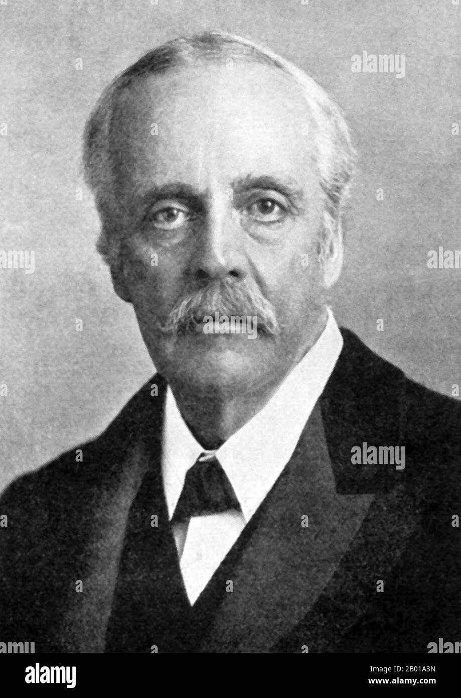 Schottland/Großbritannien: Arthur James Balfour, 1. Earl of Balfour (25. Juli 1848 - 19. März 1930), c. 1910s. Arthur James Balfour, 1. Earl of Balfour, war ein britischer konservativer Politiker und Staatsmann. Von Juli 1902 bis Dezember 1905 war er Premierminister des Vereinigten Königreichs und von seiner Ernennung zum Premierminister bis November 1911 Vorsitzender der Konservativen Partei. Von 1874 bis 1922 war er Parlamentsmitglied und diente von 1916 bis 1919 als Außenminister in der Koalitionsregierung von David Lloyd George. Stockfoto