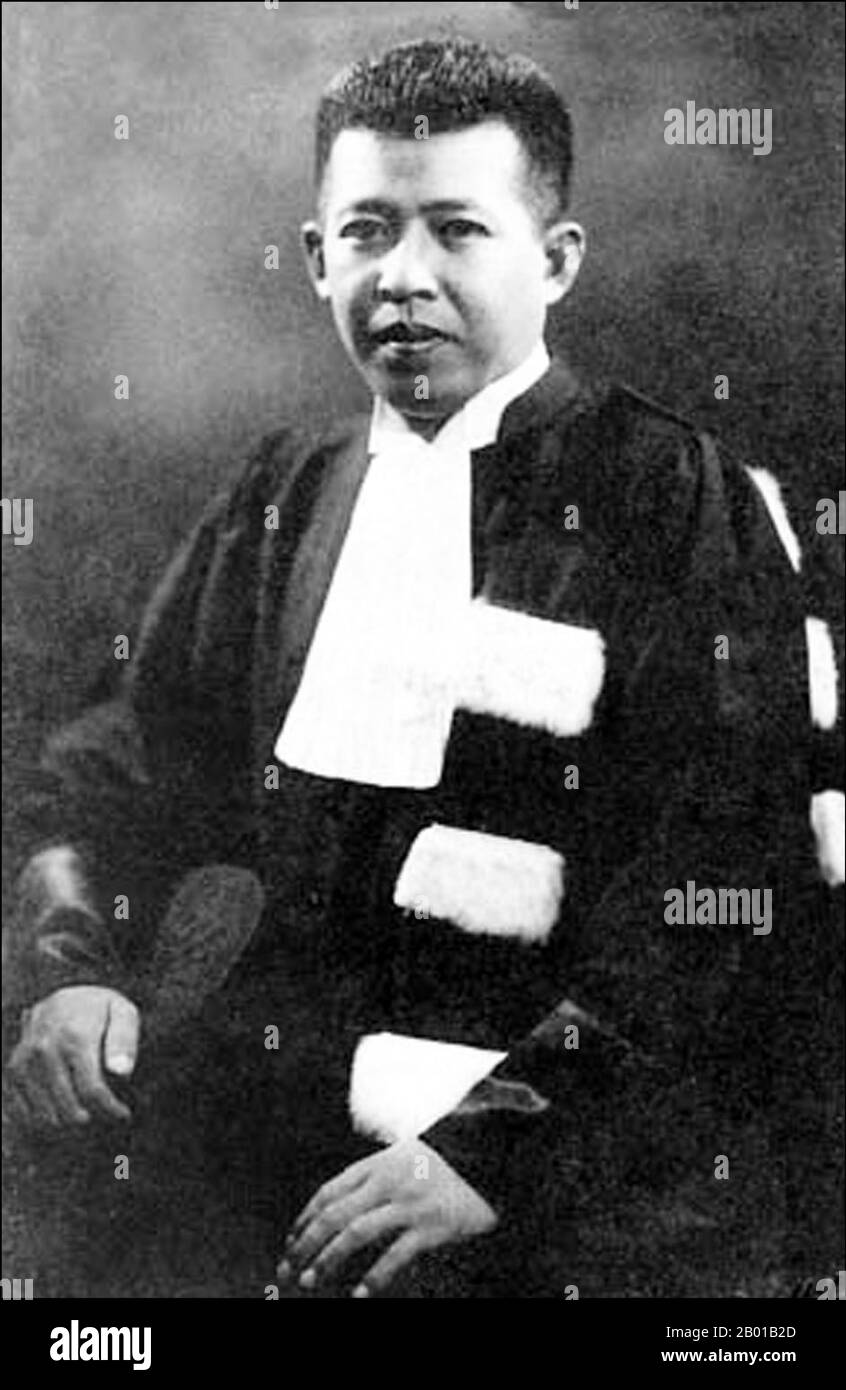 Thailand: Pridi Banomyong (11. Mai 1900 - 2. Mai 1983), 7. Premierminister von Thailand (r. 31. August 1945 – 17. September 1945), c. 1940s. Pridi Banomyong war ein hochverehrter thailändischer Politiker. Er war Premierminister und wurde 2000 von der UNESCO zu einer der großen Persönlichkeiten des 20.. Jahrhunderts ernannt. Er war ein Anführer des zivilen Flügels der Khana Ratsadon (der Volkspartei) und spielte eine Rolle in der siamesischen Revolution von 1932. 1946 wurde er kurzzeitig Premierminister, aber seine politischen Gegner malten ihn als den Drahtzieher hinter dem Tod von König Ananda Mahidol, der zu seinem Exil führte. Stockfoto