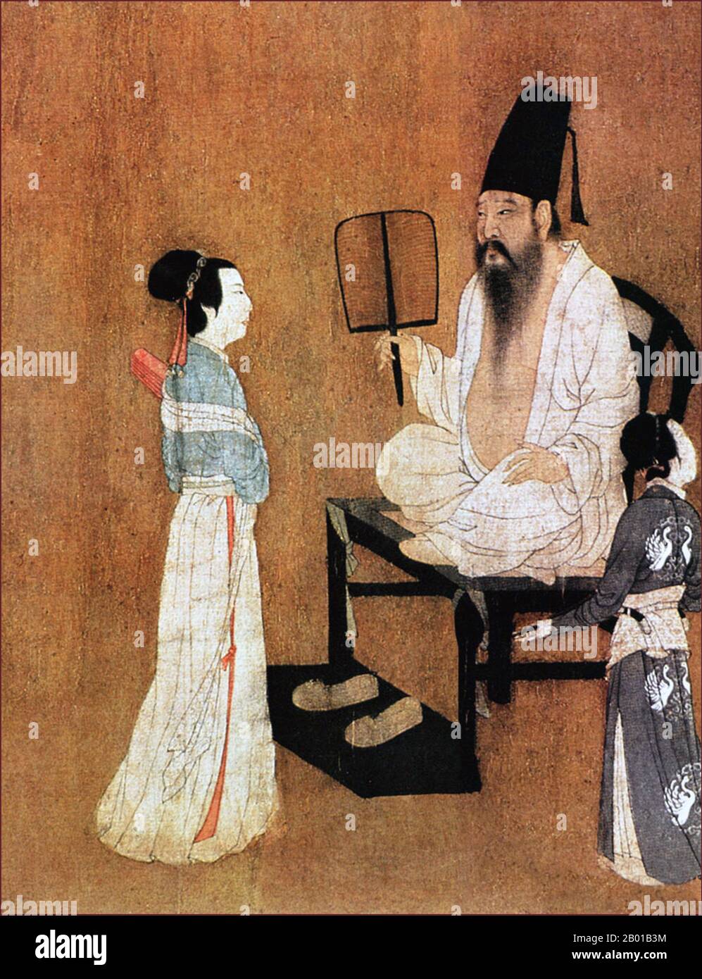 China: „Die Nacht schwelgt über Han Xizai“. Detail von Handscroll-Gemälde von einem anonymen Song-Dynastie-Maler nach dem Original von Gu Hongzhong (937-975), 12. Jahrhundert. „Die Nacht schwelgt über Han Xizai“ ist eine gemalte Schriftrolle, die Han Xizai, einen Minister des südlichen Tang-Imperators Li Yu (937-978), darstellt. Dieses erzählerische Gemälde ist in fünf verschiedene Abschnitte unterteilt: Han Xizai hört der Pipa zu, beobachtet Tänzer, macht eine Pause, spielt Streichinstrumente und sieht dann die Gäste weg. Das Original, gemalt von Gu Hongzhong, ist verloren, aber eine Kopie aus dem 12.. Jahrhundert, die im Palastmuseum in Peking untergebracht ist, überlebt. Stockfoto