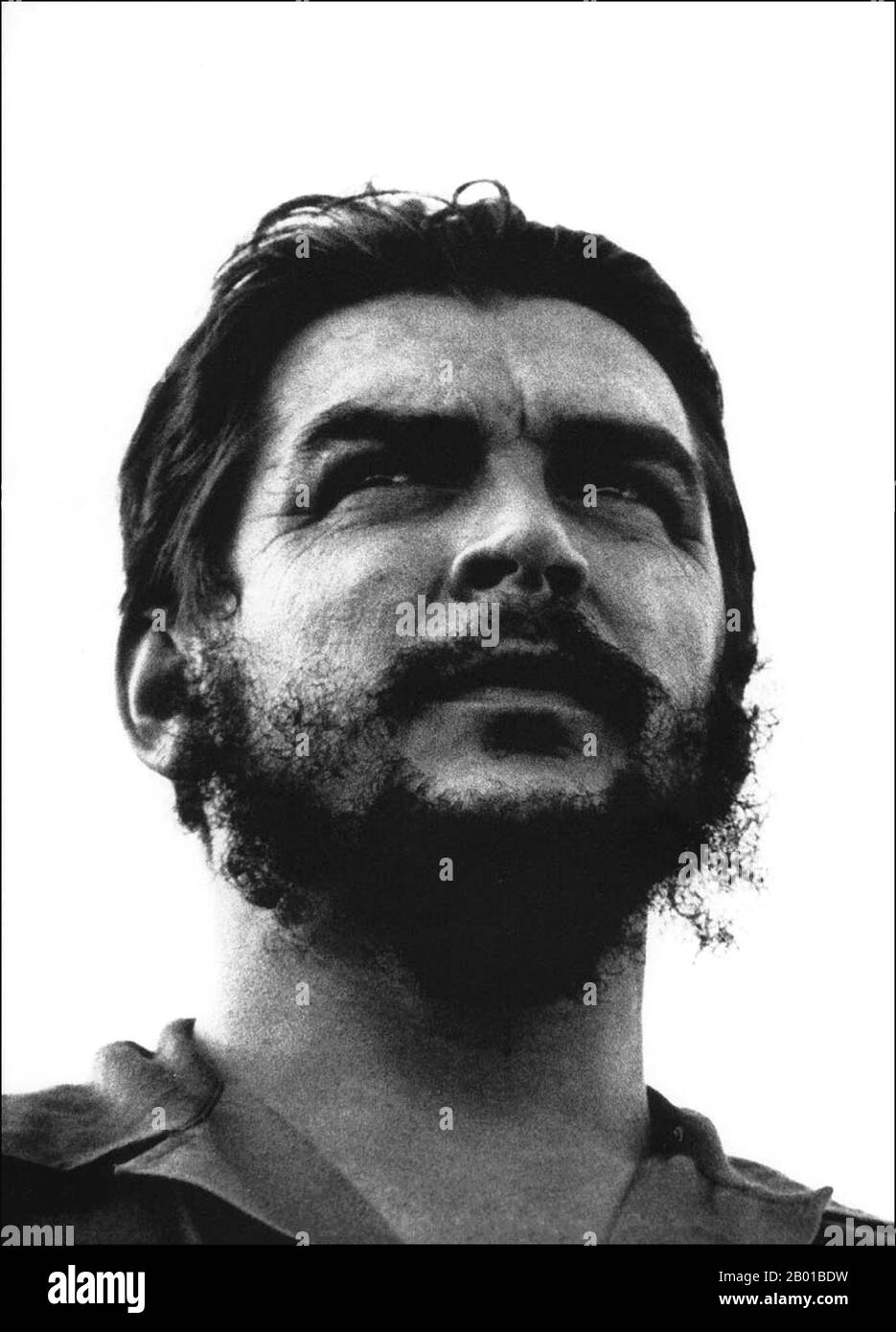 Kuba/Argentinien: Ernesto 'Che' Guevara (14. Juni 1928 - 9. Oktober 1967), allgemein bekannt als El Che oder einfach Che, argentinischer marxistischer Revolutionär, Arzt, Autor, Intellektueller, Guerillaführer, Diplomat und Militärtheoretiker sowie eine wichtige Figur der kubanischen Revolution. Foto von Osvaldo Salas (1914-1992, nicht urheberrechtlich geschützt), c. 1960. Während ihres Aufenthalts in Mexiko-Stadt traf Guevara Raúl und Fidel Castro, schloss sich ihrer Bewegung vom 26.. Juli an und segelte an Bord der Yacht Granma nach Kuba, mit der Absicht, den von den USA unterstützten kubanischen Diktator Fulgencio Batista zu stürzen. Stockfoto