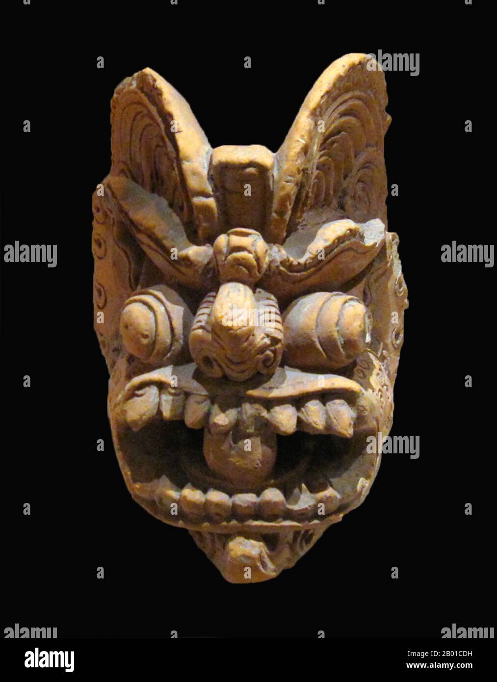 Vietnam: Ein Drachenkopf, Terrakotta, Lý-Dynastie, 11.-13. Jahrhundert. Nationalmuseum für vietnamesische Geschichte, Hanoi. Foto von Gryffindor - Jbarta (CC BY-SA 3,0 Lizenz). Stockfoto