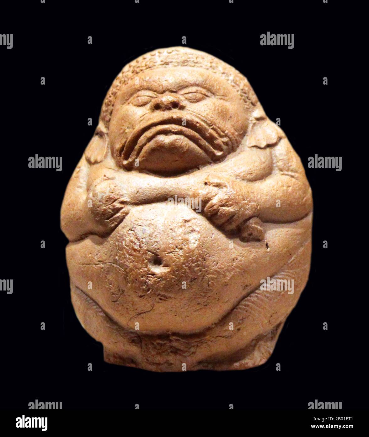 Indien/Bangladesch: Terracotta Yaksha, Sunga, Chandraketugarh, Bengal, c. 1. Century BCE. Foto: Shakti (CC BY-SA 3,0 Lizenz). Yaksha ist der Name einer breiten Klasse von Naturgeistern, die normalerweise wohlwollend sind und die die natürlichen Schätze pflegen, die in der Erde und den Baumwurzeln verborgen sind. Sie erscheinen in der Hindus-, Jain- und buddhistischen Mythologie. Die weibliche Form des Wortes ist yakṣī. Das Sunga-Imperium oder Shunga-Imperium war eine königliche indische Dynastie aus Magadha, die weite Gebiete des indischen Subkontinents von etwa 185 bis 73 BCE kontrollierte. Die Dynastie wurde von Pusyamitra Sunga gegründet. Stockfoto