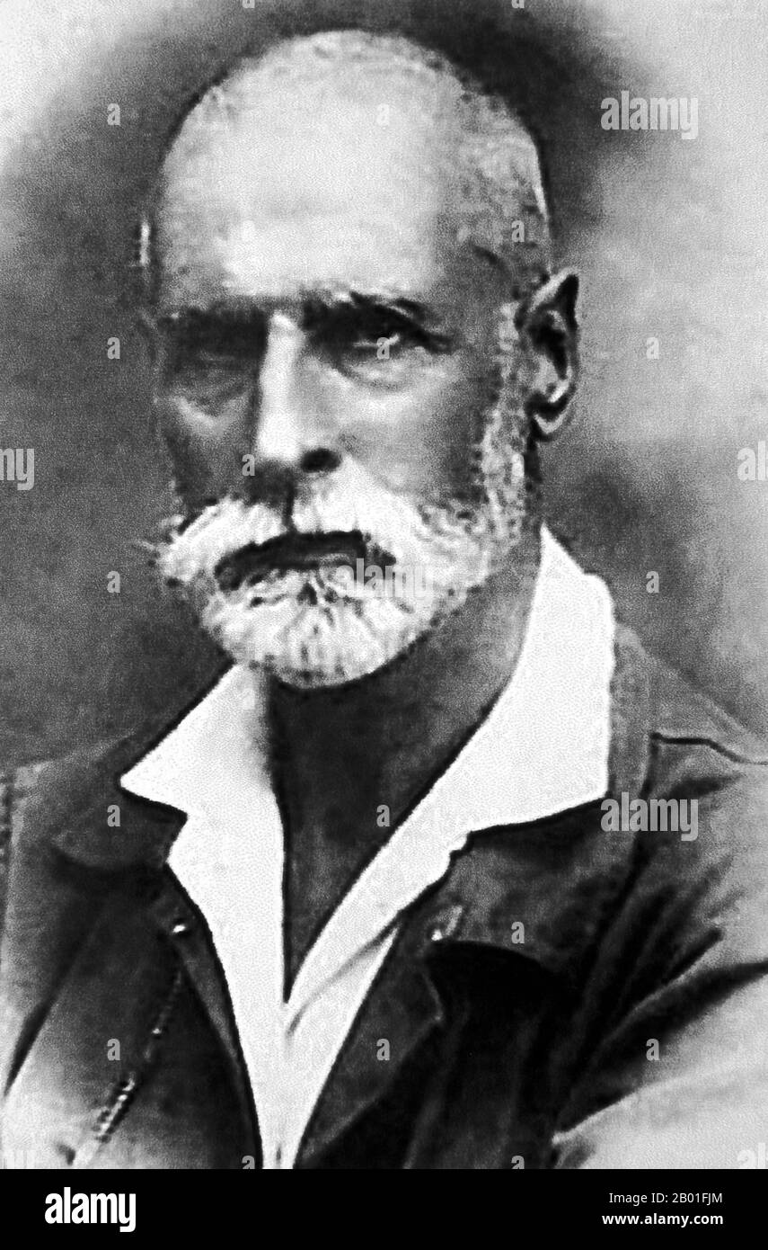 Schweiz/Vietnam: Alexandre Yersin (22. September 1863 - 1. März 1943), c. 1940. Alexandre Emile Jean Yersin war ein Schweizer und französischer Arzt und Bakteriologe. Er ist als Mitentdecker der Bazillen, die für die Beulenpest oder den Pest verantwortlich sind, die später zu seinen Ehren umbenannt wurden (Yersinia pestis), in Erinnerung. Um in Frankreich Medizin zu praktizieren, bewarb sich Yersin im Jahr 1888 um die französische Staatsbürgerschaft. Kurz darauf (1890) reiste er als Arzt für die Firma Messageries Maritimes auf der Strecke Saigon-Manila nach Französisch-Indochina in Südostasien. Stockfoto