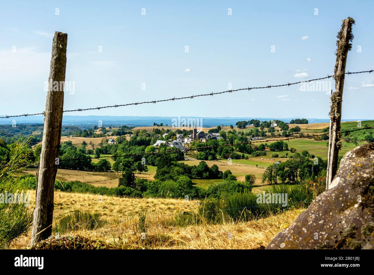 Dorf von Chastreix, Naturpark der Vulkane der Auvergne, Puy de Dome, Departements der Rhone-Region der Auvergne, Frankreich, Europa Stockfoto