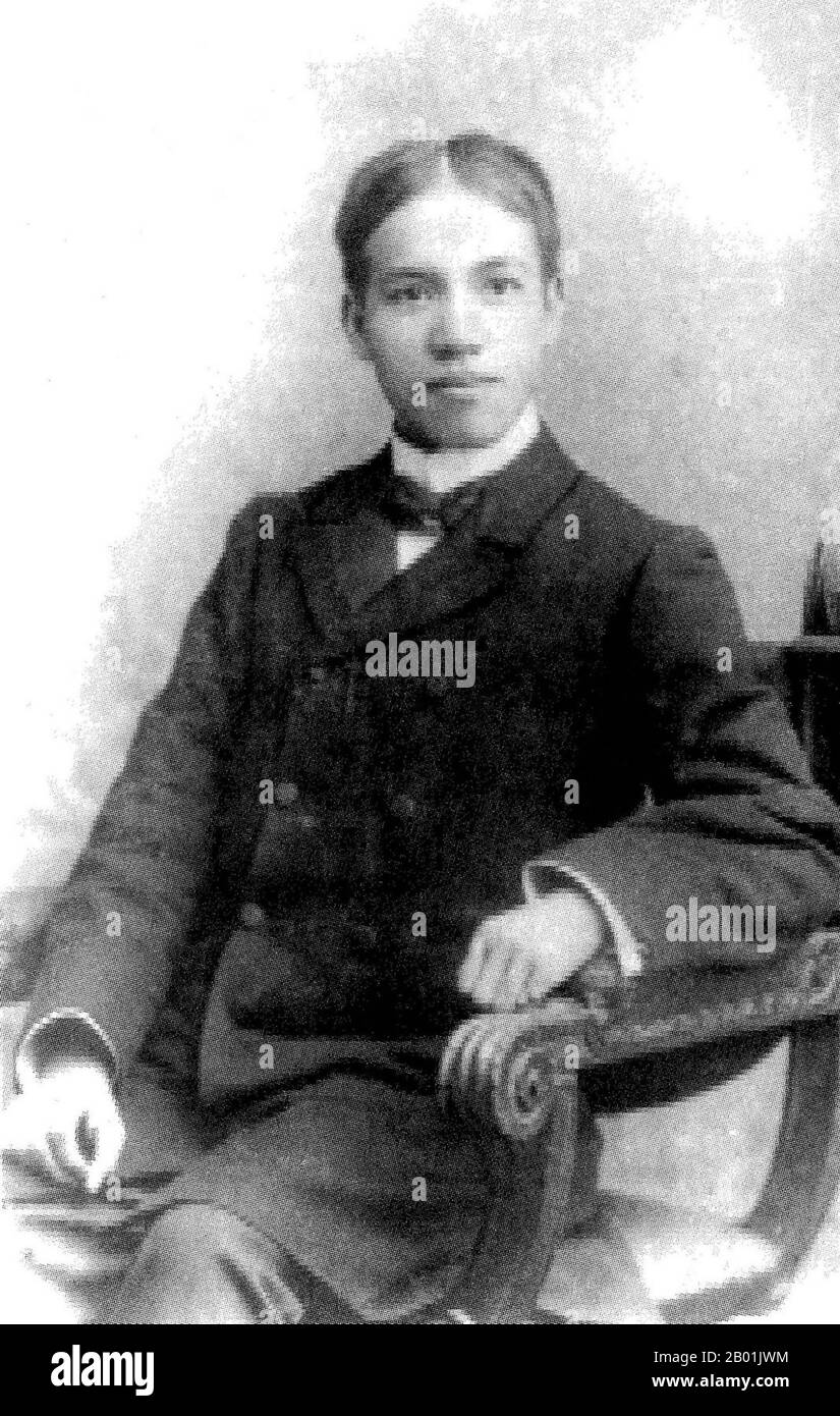 China: Liang Qichao (23. Februar 1873 - 19. Januar 1929), chinesischer Gelehrter, Journalist und Philosoph, um 1890 Liang Qichao war ein chinesischer Gelehrter, Journalist, Philosoph und Reformist während der Qing-Dynastie (1644–1911), der chinesische Gelehrte mit seinen Schriften und Reformbewegungen inspirierte. Er starb im Alter von 55 Jahren an einer Krankheit in Peking. Als Verfechter der konstitutionellen Monarchie war Liang mit der Regierungsführung der Qing-Regierung unzufrieden und wollte den Status quo in China ändern. Er organisierte Reformen mit Kang Youwei, indem er ihre Ideen auf Papier brachte und sie an Kaiser Guangxu schickte. Stockfoto