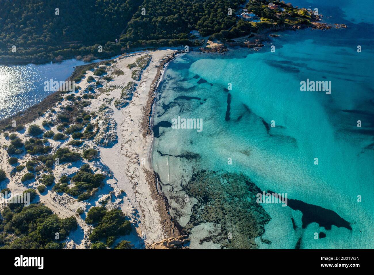 Blick auf den Strand Grande Pevero in Costa Smeralda, Nordsardinien, Porto Cervo Stockfoto