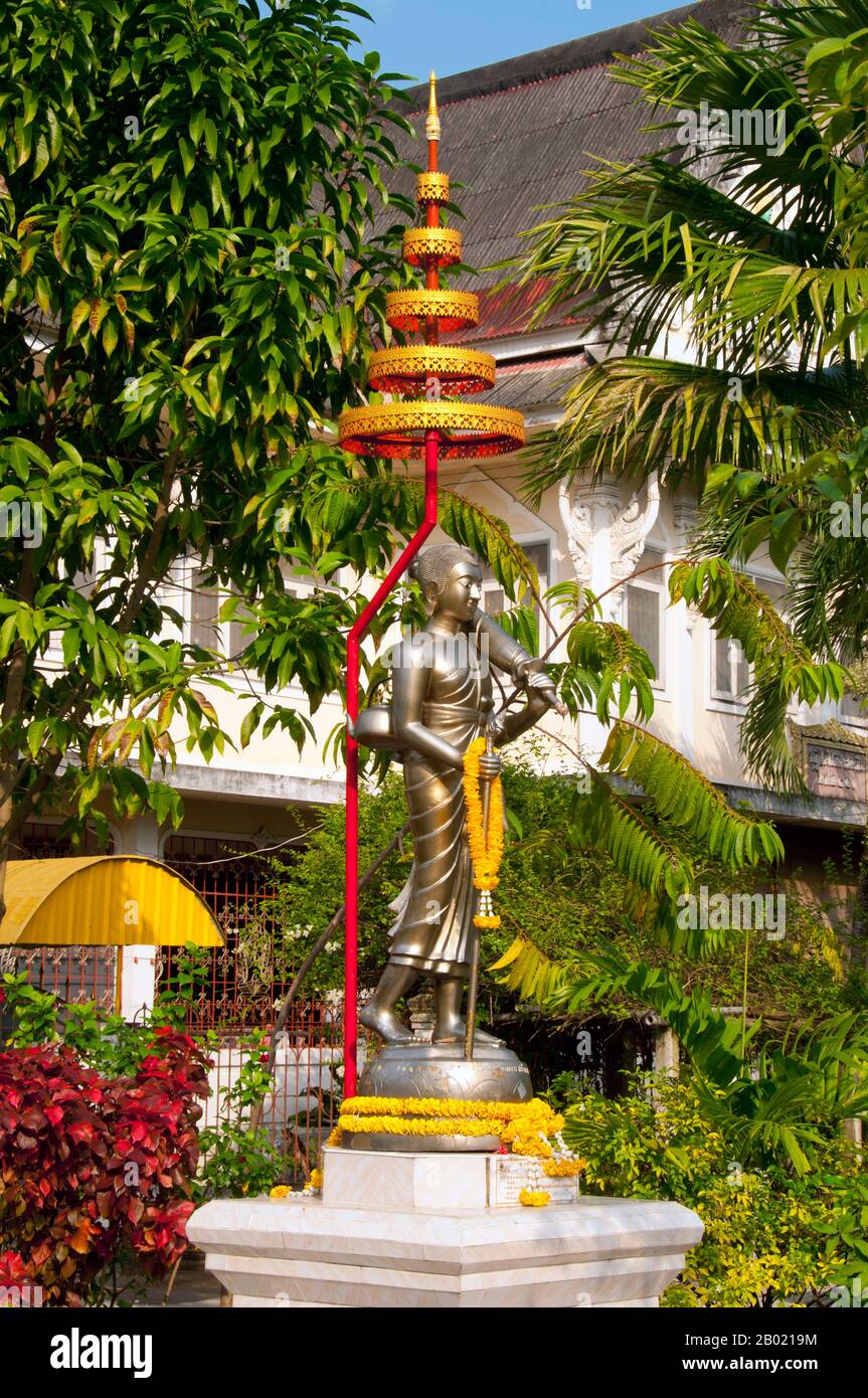 Wat Sao Thong Tong (Goldener Säulentempel), auch Wat Wang Tawan Tok genannt, wurde in den Jahren von 1888-1901 erbaut. Das Tempelgelände enthält drei alte verbundene Häuser, feine Beispiele traditioneller Architektur im südthailändischen Stil. Stockfoto