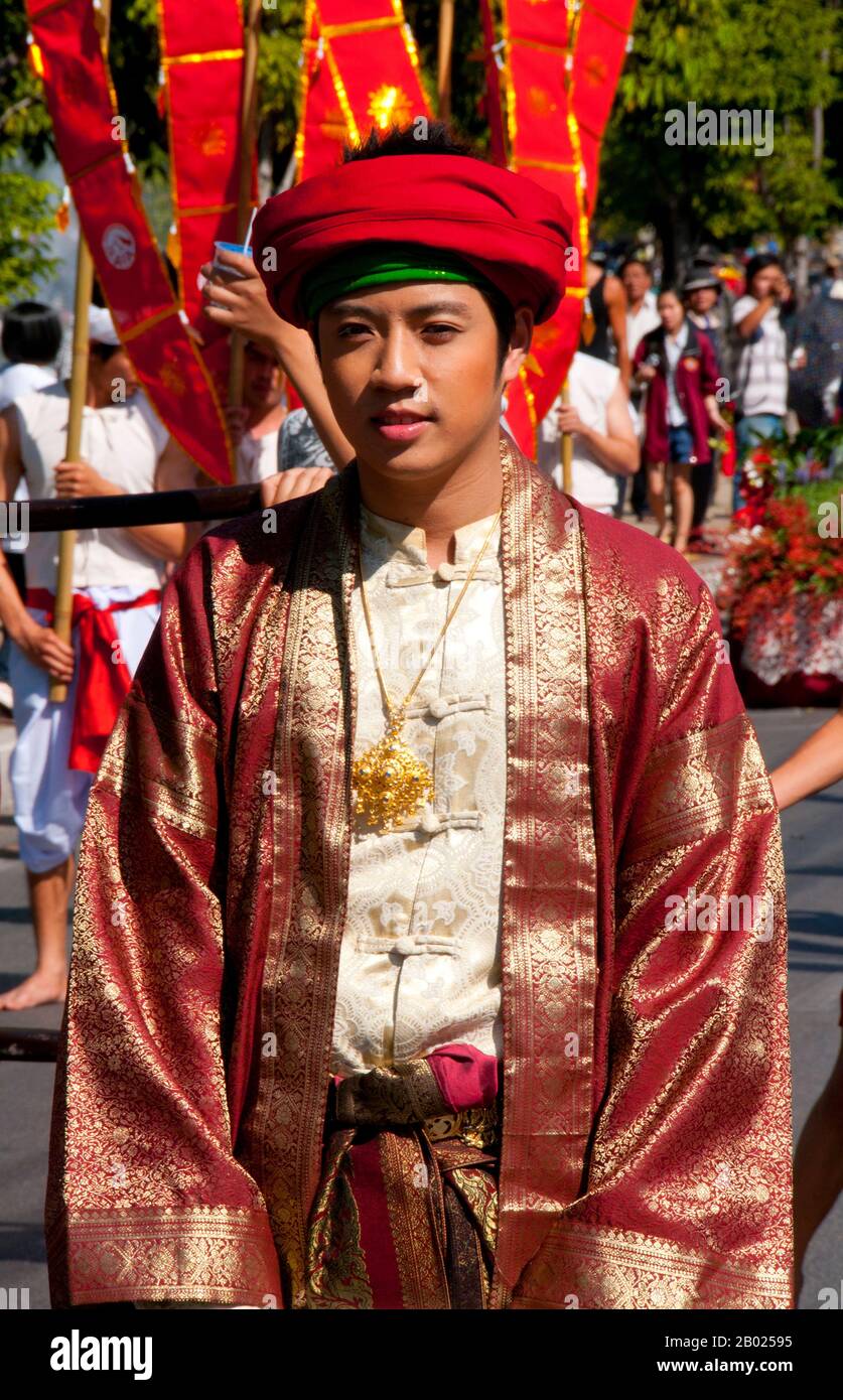 thailand-ein-junger-thail-ndischer-mann-bei-der-chiang-mai-flower