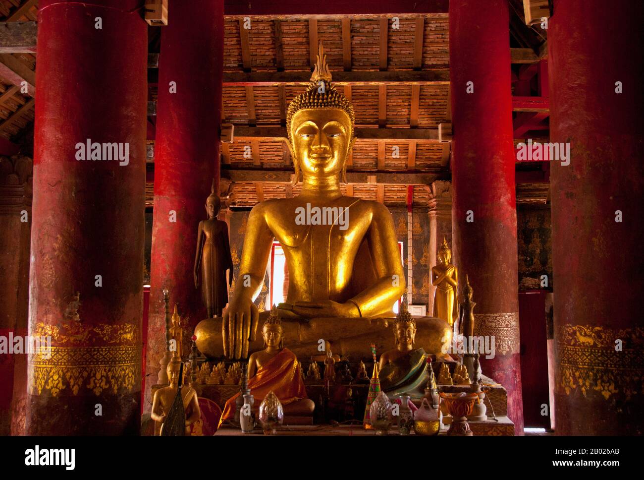 Wat Pak Khan wurde ursprünglich Mitte des 18. Jahrhunderts erbaut. Luang Prabang war früher die Hauptstadt eines gleichnamigen Königreichs. Bis zur kommunistischen Machtübernahme 1975 war es die königliche Hauptstadt und Regierungssitz des Königreichs Laos. Die Stadt gehört heute zum UNESCO-Weltkulturerbe. Stockfoto