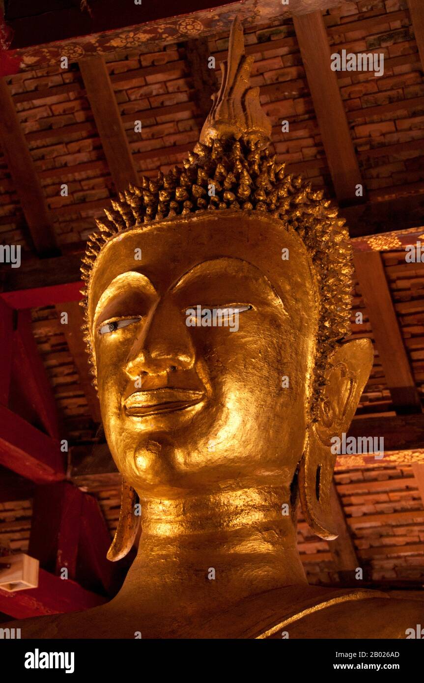 Wat Pak Khan wurde ursprünglich Mitte des 18. Jahrhunderts erbaut. Luang Prabang war früher die Hauptstadt eines gleichnamigen Königreichs. Bis zur kommunistischen Machtübernahme 1975 war es die königliche Hauptstadt und Regierungssitz des Königreichs Laos. Die Stadt gehört heute zum UNESCO-Weltkulturerbe. Stockfoto