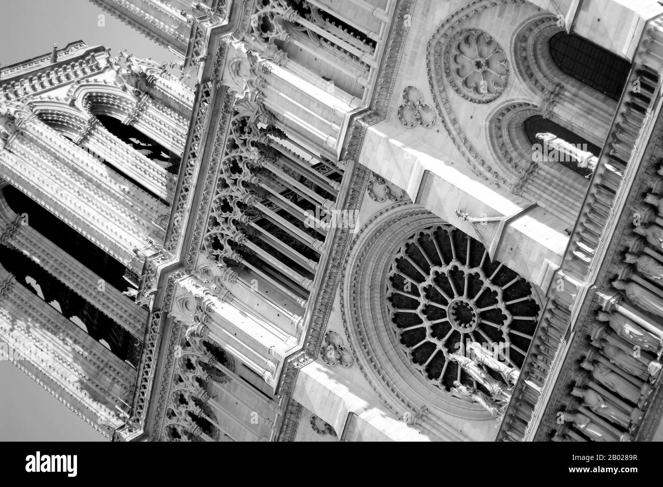 Blick auf die Kathedrale Notre-Dame de Paris. Pariser Architektur. Ikonische Historische Wahrzeichen von Paris, Frankreich. Stockfoto