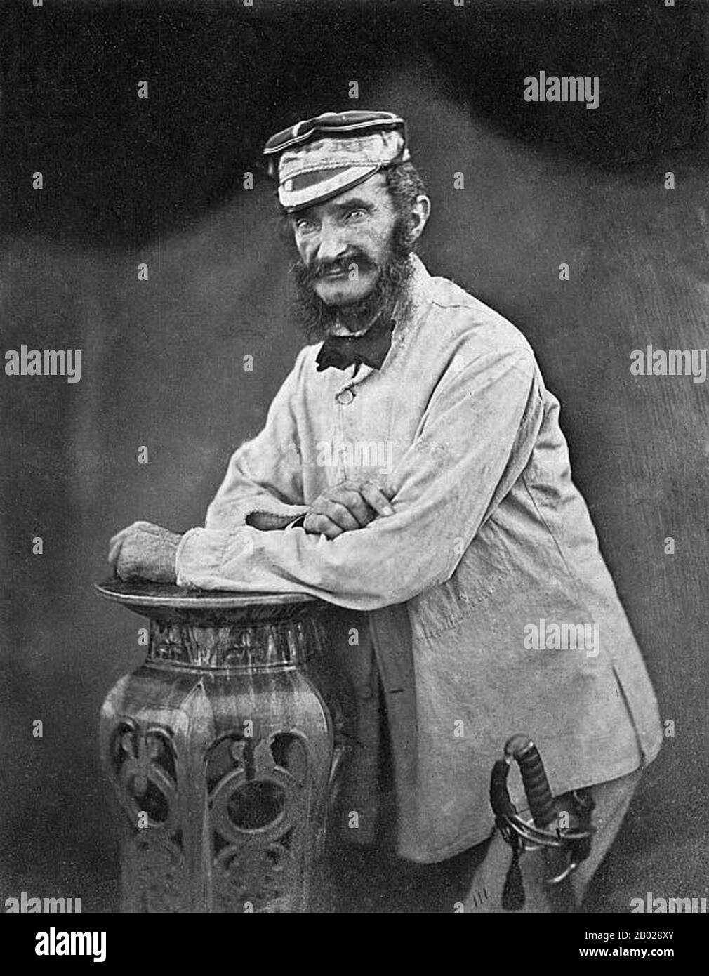 Großbritannien/China: General Sir James Hope Grant GCB (1808–1875), Befehlshaber der britischen Truppen in China und Hongkong während des Zweiten Opiumkrieges (1859–1860). Foto von Felice Beato (1832-1909), 1860. Sir James Hope Grant GCB, britischer General, war der fünfte und jüngste Sohn von Francis Grant aus Kilgraston, Perthshire, und Bruder von Sir Francis Grant, Präsident der Royal Academy. Er trat 1826 als Kornett in die British Army ein und wurde 1828 Leutnant und 1835 Kapitän. 1842 war er Brigade-Major von Lord Saltoun im Ersten Opiumkrieg. Stockfoto