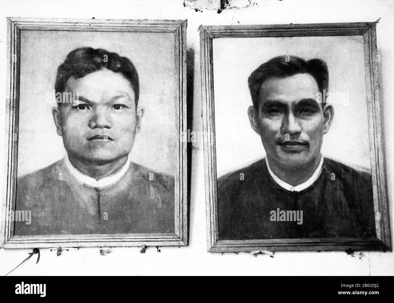 Birma/Myanmar: Porträts in Panghsang von Thakin Than tun und Thakin Zin, Kommunistische Partei Birmas (CPB). Foto von Hseng Noung Lintner, um 1985. Die Kommunistische Partei Birmas ist die älteste existierende politische Partei in Birma. Die Partei wird von den birmanischen Behörden nicht anerkannt, was sie illegal macht; daher operiert sie in geheimer Weise, wobei sie sich oft mit aufständischen Armeen entlang der Grenze zur Volksrepublik China verbündet. Sie wird sowohl von der birmanischen Regierung als auch von den ausländischen Medien oft als Kommunistische Partei Burmas (BCP) bezeichnet. Stockfoto