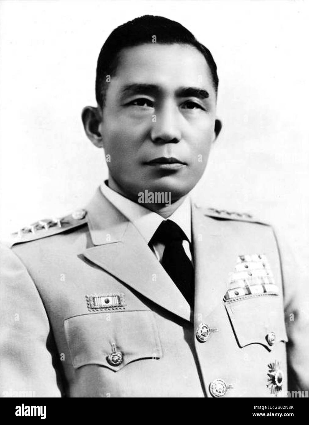 Park Chung-hee (14. November 1917 - 26. Oktober 1979) war ein südkoreanischer präsident und Militärgeneral, der Südkorea von 1961 bis zu seiner Ermordung 1979 führte. Park ergriff die Macht durch einen Militärputsch, der 1961 die zweite Republik Koreas überwarf und als Militär-Strongman an der Spitze des Obersten Rates für den nationalen Wiederaufbau bis zu seiner Wahl und Amtseinführung als Präsident der Dritten Republik Koreas 1963 regierte. 1972 erklärte Park das Kriegsrecht und nahm die Verfassung in ein hochautoritäres Dokument auf, das die Koreanische Vierte Republik einleitete. Nachher Stockfoto