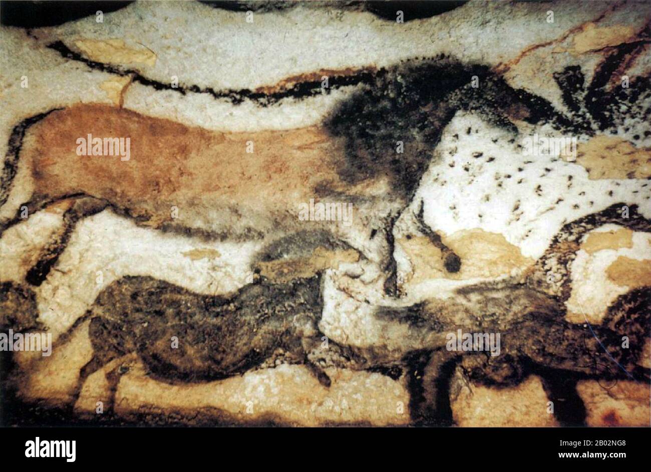 Lascaux ist die Kulisse eines Komplexes von Höhlen im Südwesten Frankreichs, berühmt für seine paläolithischen Höhlengemälde. Die ursprünglichen Höhlen befinden sich in der Nähe des Dorfes Montignac im Departement Dordogne. Sie enthalten einige der bekanntesten oberpaläolithischen Kunst. Diese Gemälde werden auf 17.300 Jahre geschätzt. Sie bestehen in erster Linie aus Bildern von Großtieren, von denen die meisten aus fossilen Beweisen bekannt sind, die damals in der Gegend gelebt haben. 1979 wurde Lascaux zusammen mit anderen prähistorischen Stätten im Vézère-Tal in die Liste des UNESCO-Welterbes aufgenommen. Stockfoto