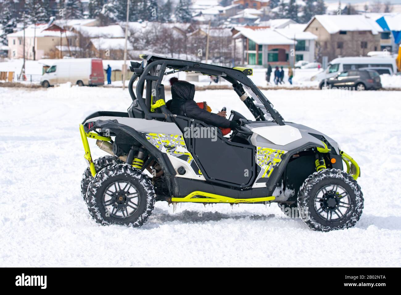 Quad Bikes zum Mieten im Snowresort Bakuriani. Winterresort. Stockfoto