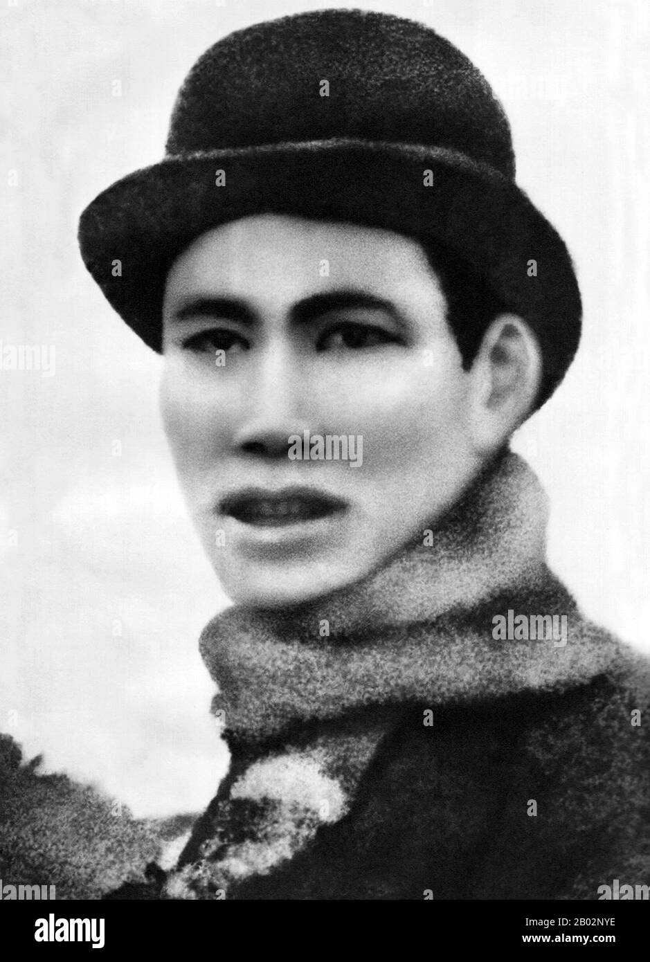 Hồ Chí Minh, geboren Nguyễn als Sinh Cung und auch bekannt als Nguyễn Ái Quốc (19. Mai 1890 - 3. September 1969) war ein vietnamesischer kommunistischer Revolutionär, der Premierminister (1946-1955) und präsident (1945-1969) der Demokratischen Republik Vietnam (Nordvietnamesen) war. Er bildete die Demokratische Republik Vietnam und leitete den Viet Cong während des Vietnamkriegs bis zu seinem Tod. Hồ leitete die Unabhängigkeitsbewegung Viet Minh ab 1941 weiter, begründete 1945 die kommunistisch regierte Demokratische Republik Vietnam und besiegte 1954 in Dien Bien Phu die französische Union. Er verlor die politische Macht in Nein Stockfoto
