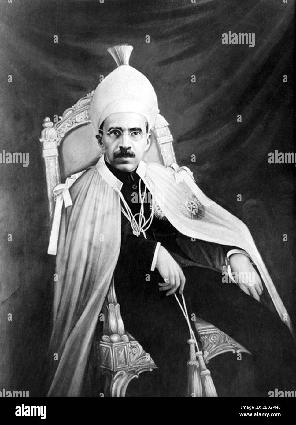 Nizam Sir mir Osman Ali Khan Siddiqi Asaf Jah VII. War der letzte Nizam (oder Machthaber) des Fürstenstaates Hyderabad und von Berar. Er regierte zwischen 1911 und 1948 Hyderabad, bis es von Indien annektiert wurde. Er wurde Seine Erhabene Hoheit, Den Nizam von Hyderabad, gestylt. Während seiner Zeit als Nizam wurde er als der reichste Mann der Welt geschätzt, wobei er Anfang der vierziger Jahre ein Vermögen von 2 Milliarden US-Dollar schätzte. Der Nizam ist bis zu seinem Tod im Jahr 1967 vermutlich der reichste Mann in Südasien geblieben. Stockfoto