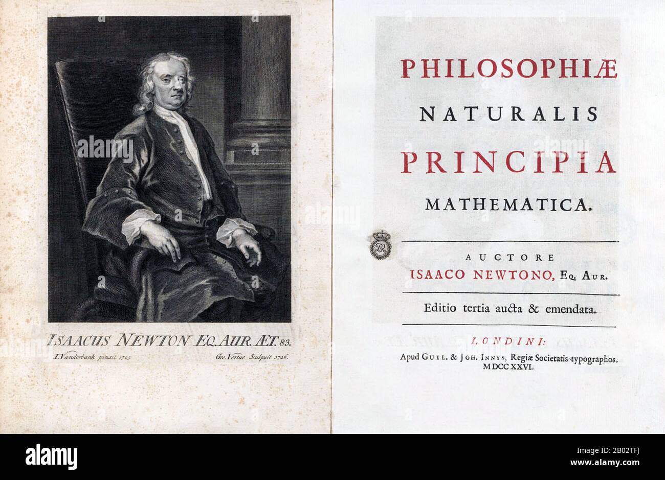 Philosophiae Naturalis Principia Mathematica, lat. Für 'Mathematische Prinzipien der Naturphilosophie', oft auch nur als Principia bezeichnet, ist ein Werk in drei Büchern von Sir Isaac Newton in lateinischer Sprache, das erstmals am 5. Juli 1687 veröffentlicht wurde. Nachdem er seine persönliche Kopie der ersten Ausgabe kommentiert und korrigiert hatte, veröffentlichte Newton auch zwei weitere Ausgaben, 1713 und 1726. Die Principia gibt Newtons Bewegungsgesetze an, bilden die Grundlage der klassischen Mechanik, auch Newtons Gesetz der universellen Gravitation und eine Ableitung von Keplers Gesetzen der Planetenbewegung (die Kepler erstmals empirisch erhielt). Stockfoto