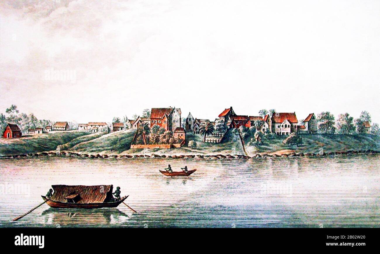 Jodensavanne (niederländisch, "Jewish Savanna") war ein Versuch, ein autonomes jüdischer Territorium in Suriname, Südamerika, zu errichten. Jodensavanne liegt im Para District, etwa 50 km südlich der Hauptstadt Paramaribo, am Suriname River. 1639 erlaubte die englische Regierung Sephardi-Juden aus den Niederlanden, Portugal und Italien, die Region zu siedeln und kam in die alte Hauptstadt Torarica. Im Jahr 1652 kam eine neue Gruppe, die unter der Führung von Lord Willoughby einwanderte, nach Suriname und ließ sich im Gebiet Jodensavanne nieder. Eine dritte Gruppe kam 1664, nach ihrer Ausweisung aus Brasilien und dann Stockfoto