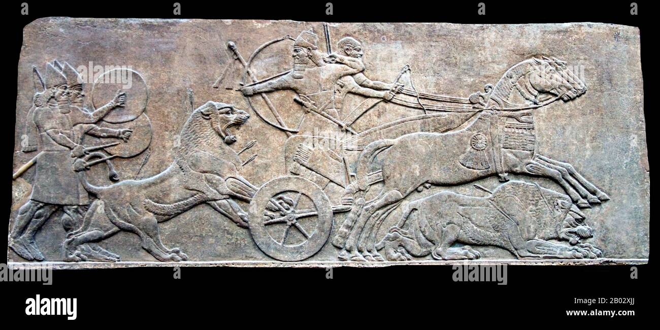 Ninive (Akkadisch: Ninua) ist eine alte mesopotamische Stadt am östlichen Ufer des Tigris und Hauptstadt des neuassyrischen Imperiums. Es war die größte Stadt der Welt seit etwa fünfzig Jahren, bis es nach einer bitteren Phase des Bürgerkrieges in Assyrien selbst von einer ungewöhnlichen Koalition ehemaliger Subjektvölker, der Babylonier, Meder, Perser, Chaldäer, Skythier und Cimmerianer in 612 v. u. z. entlassen wurde. Seine Ruinen liegen gegenüber dem Fluss von der modernen Großstadt Mossul, im Gouvernement Ninawa im Irak. Anfang 2015 kündigte die dschihadistische Gruppe ISIL (Islamischer Staat im Irak und in der Levante) an Stockfoto