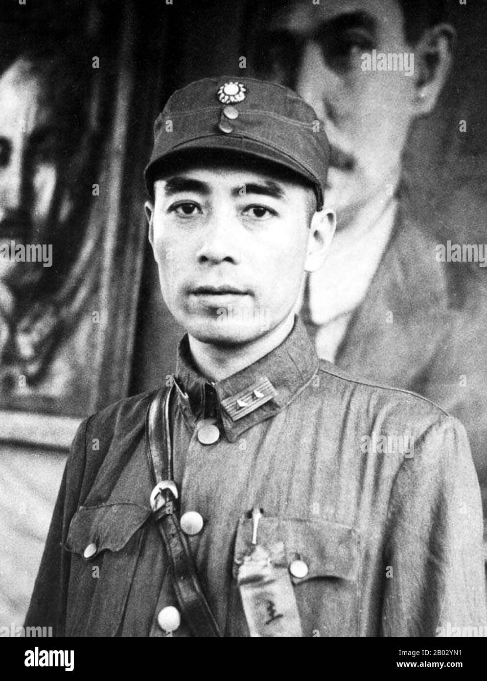 Zhou Enlai war der erste Premier der Volksrepublik China und diente von Oktober 1949 bis zu seinem Tod im Januar 1976. Zhou war maßgeblich am Machtaufstieg der Kommunistischen Partei und danach an der Entwicklung der chinesischen Wirtschaft und der Umstrukturierung der chinesischen Gesellschaft beteiligt. Stockfoto