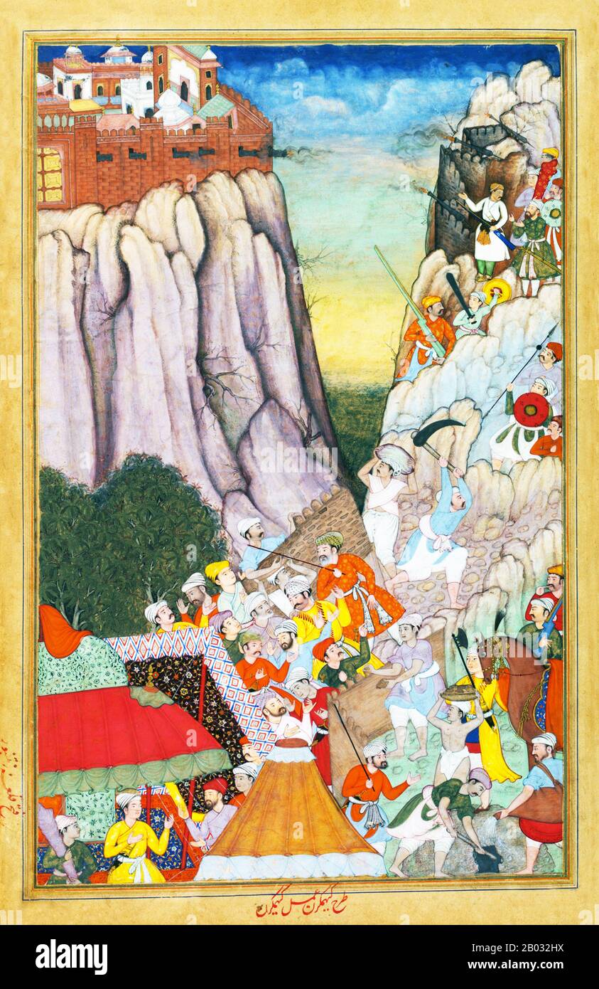 Belagerung von Ranthambore; am 8. Februar 1568 führte Akbar eine massive Mughal-Armee, die sich aus über 50.000 Mann zusammensetzte und Ranthambore Fort belagerte. Akbar war nach seinen Siegen bei der Schlacht von Thanesar und der Belagerung von Chittorgarh ermutigt worden und nur Ranthambore Fort blieb unbesiegt. Akbar war der Ansicht, dass Ranthambore Fort eine große Bedrohung für das Mogulreich sei, weil es Hada Rajputs beherbergte, die sich als vereidigte Feinde der Moghals hielten. Am 21. März 1568 öffnete Rao Surjan Hada das Tor des Fort von Ranthambore und ließ die Armee von Mughal eindringen, nachdem er Statuen von Hindudeiti gesammelt hatte Stockfoto