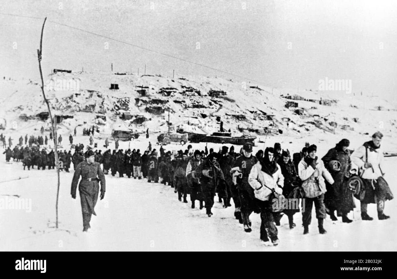 Die Schlacht von Stalingrad (23. August 1942 - 2. Februar 1943) war eine große Schlacht an der Ostfront des zweiten Weltkriegs, in der das nationalsozialistische Deutschland und seine Verbündeten die Sowjetunion um die Kontrolle über die Stadt Stalingrad (heute Wolgograd) in Südrussland kämpften. Nahe der östlichen Grenze Europas. Durch ständige Nahkämpfe und direkte Übergriffe auf Zivilisten durch Luftangriffe gekennzeichnet, gilt sie oft als eine der größten (fast 2,2 Millionen Personal) und blutigsten (1,7-2 Millionen Verwundete, Getötete oder gefangengenommene) Schlachten in der Geschichte der Kriegsführung. Die schweren Verluste, die dem deutschen Wehrmach zugefügt wurden Stockfoto