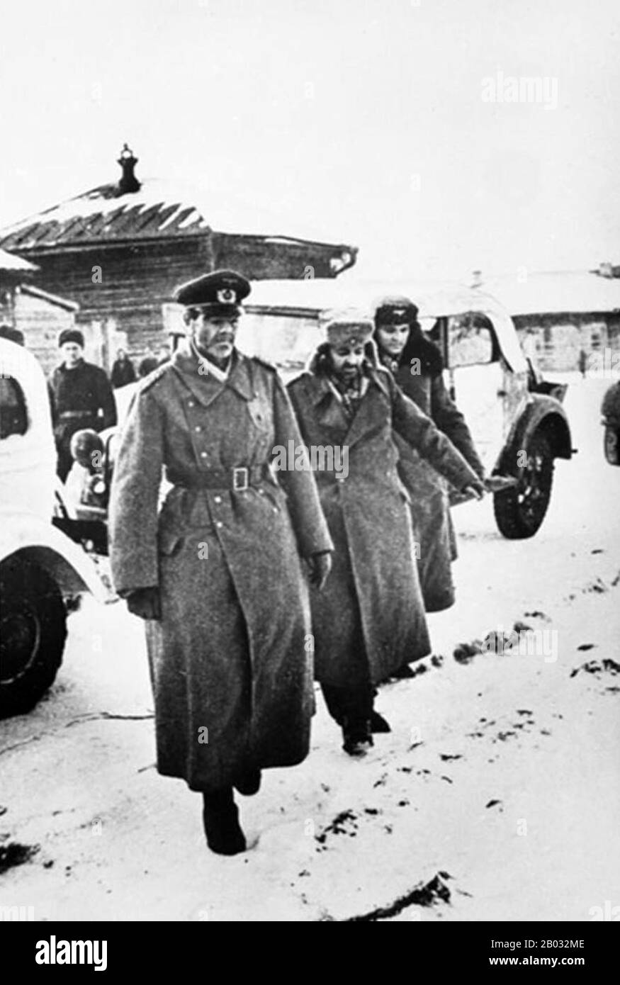 Die Schlacht von Stalingrad (23. August 1942 - 2. Februar 1943) war eine große Schlacht an der Ostfront des zweiten Weltkriegs, in der das nationalsozialistische Deutschland und seine Verbündeten die Sowjetunion um die Kontrolle über die Stadt Stalingrad (heute Wolgograd) in Südrussland kämpften. Nahe der östlichen Grenze Europas. Durch ständige Nahkämpfe und direkte Übergriffe auf Zivilisten durch Luftangriffe gekennzeichnet, gilt sie oft als eine der größten (fast 2,2 Millionen Personal) und blutigsten (1,7-2 Millionen Verwundete, Getötete oder gefangengenommene) Schlachten in der Geschichte der Kriegsführung. Die schweren Verluste, die dem deutschen Wehrmach zugefügt wurden Stockfoto
