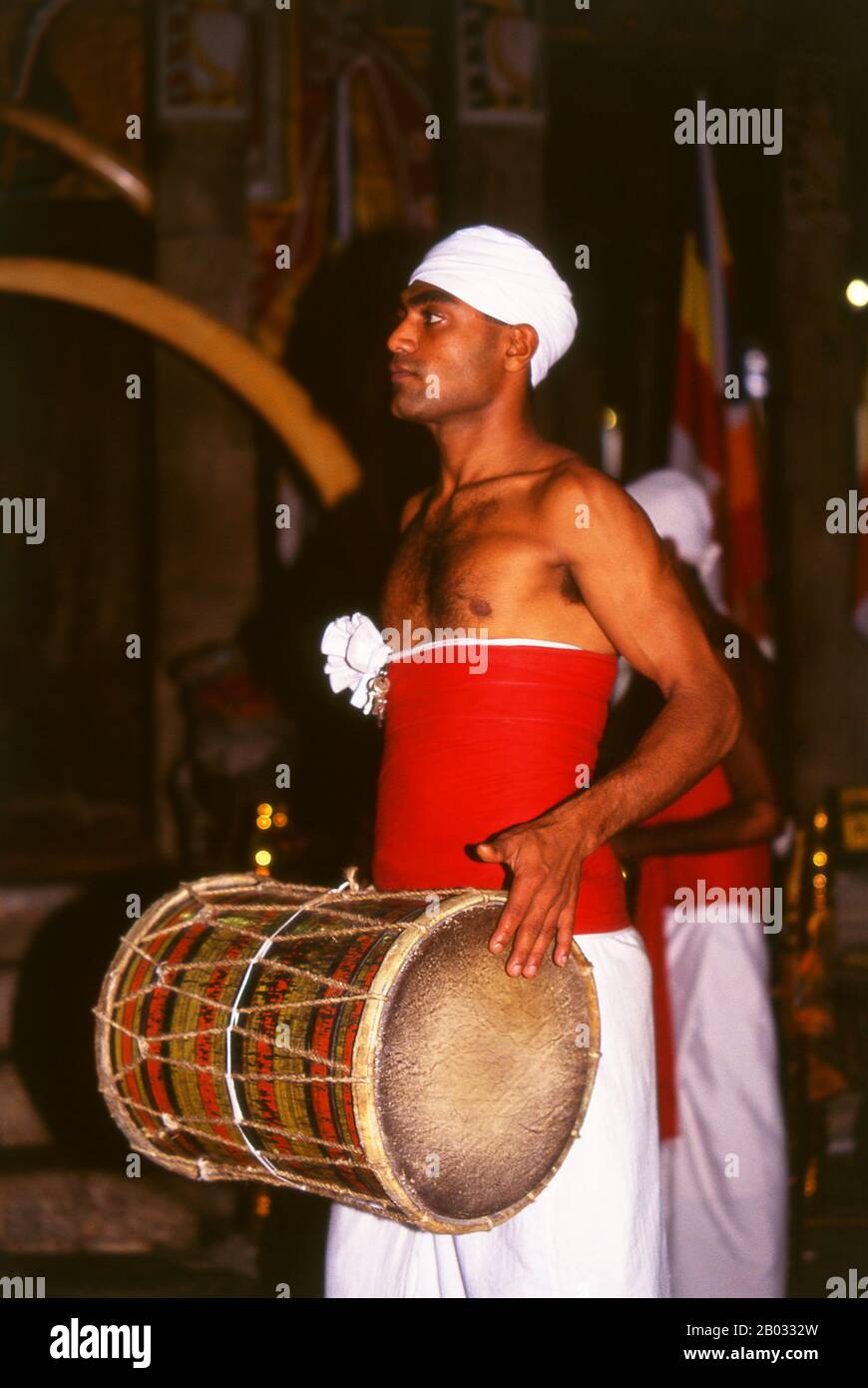 Sri Dalada Maligawa oder Der Tempel der Heilig-Zahn-Reliquie befindet sich in der Anlage des königlichen Palastes und beherbergt die Reliquie des Zahnes des Buddha. Seit der Antike spielt das Relikt eine wichtige Rolle in der Kommunalpolitik, weil man glaubt, dass derjenige, der das Relikt hält, die Staatsführung des Landes innehat. Stockfoto