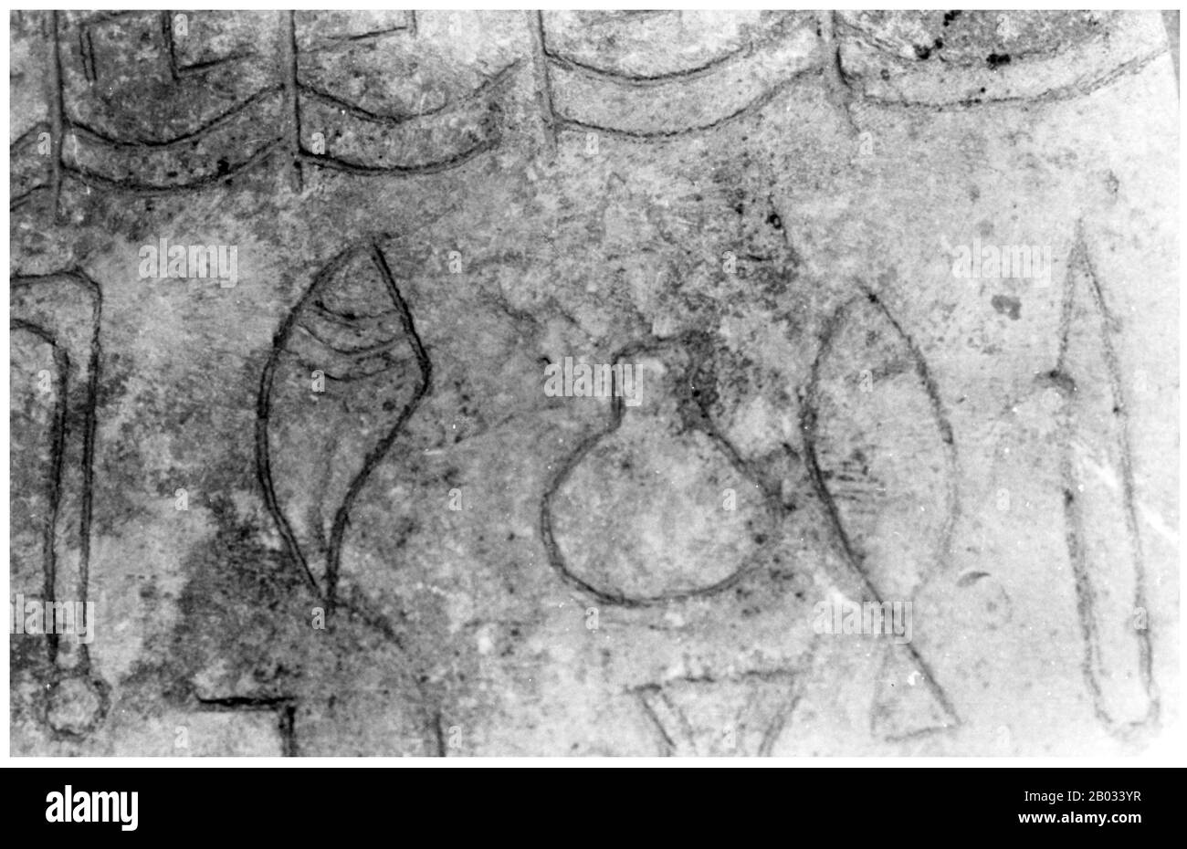 Der Buddhismus auf den Malediven war die vorherrschende Religion mindestens bis zum 12. Jahrhundert vor Christus. Es ist nicht klar, wie der Buddhismus auf den Inseln eingeführt wurde, obwohl es eine Reihe konkurrierender Theorien gibt. Die vorherrschende Ansicht ist, dass sie mit der Expansion der singhalesischen Menschen aus dem benachbarten Sri Lanka eingeführt wurde, die vor allem buddhistisch sind. Im Februar 2012 erzwang eine Gruppe islamischer Extremisten den Weg ins Nationalmuseum in Male und griff die Sammlung vorislamischer Skulpturen des Museums an, zerstörte oder beschädigte nahezu die gesamte Sammlung etwa dreißig Hindu- und Buddhi-Menschen Stockfoto