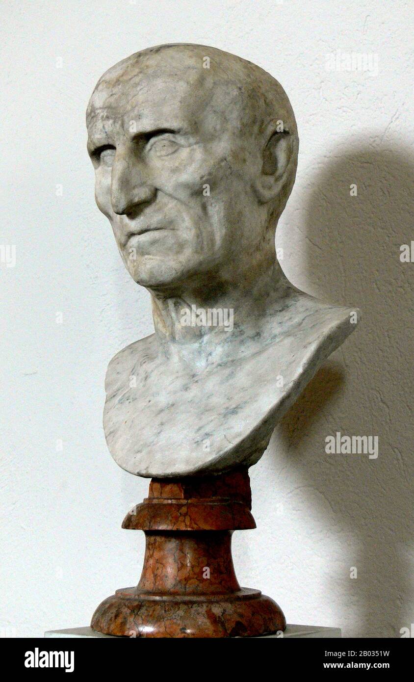 Der gebürtige Servius Sulpicius Galba stammte aus einer adligen und wohlhabenden Familie, obwohl er von Geburt an keine Verbindung und nur eine sehr abgelegene Verbindung durch die Adoption in eine der Julio-Claudian-Dynastie hatte. Galba weigerte sich, von Freunden ermutigt zu werden, nach Caligulas Ermordung ein Angebot für das Reich zu machen, diente Claudius loyal und lebte für den Großteil von Neros Herrschaft im Ruhestand. 68 v. Chr. wurde er jedoch über Neros Absicht informiert, ihn töten zu lassen, und er entsetzte sich von Nero, um sich selbst zu retten. Nach Neros Selbstmord wurde Balba zum "Cäsar" ernannt und tötete viele Soldaten auf seinem Weg nach Rom, um Dema zu machen Stockfoto