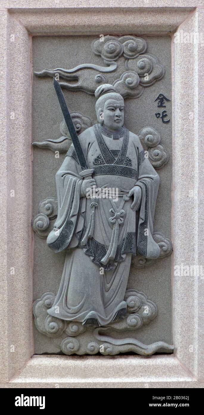 Malaysia/China: Schnitzerei von Jinzha, in der seine Rolle im Roman Fengshen Yanyi aus der Ming-Dynastie des 16. Jahrhunderts („Investitur der Götter“) dargestellt wird. Vom Ping Sien Si Tempel, Pasir Panjang Lang. Foto: Anandajoti (CC VON 2,0). Jinzha ist eine Figur der chinesischen Mythologie, die im Roman „Fengshen Yanyi“ der Ming-Dynastie erschien. Er war der erste Sohn von General Li Jing und der älteste Bruder von Nezha und Muzha. Jinzha wurde ein Schüler des Elite-„Supermanns“ Wenshu Guangfa Tianzun, des Mannes, der später Jinzhas Vater retten und Jinzhas wütenden Bruder Nezha besiegen sollte. Stockfoto