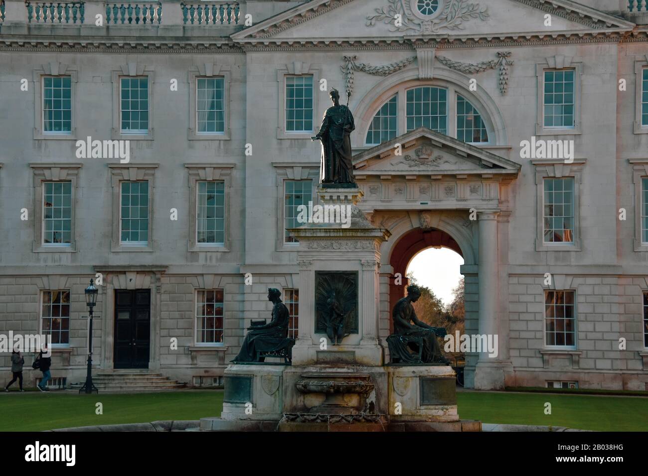 Fountain, Front Court, Kings College, Cambridge, Großbritannien Stockfoto