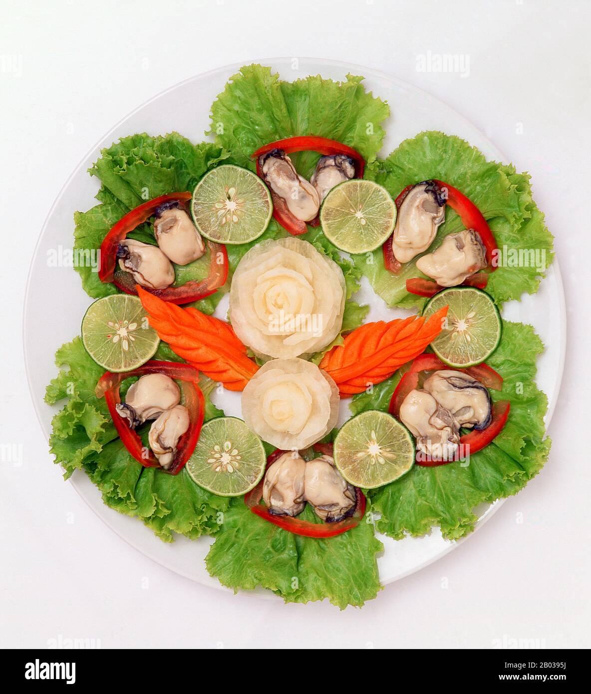 Einer der kulinarischen Köstlichkeiten Thailands ist mit seiner Fülle an Meeresfrüchten ausgestattet. Von 5-Sterne-Restaurants bis zu Ständen auf der Straße sind die verschiedenen Gerichte und Kochstile immens. Stockfoto