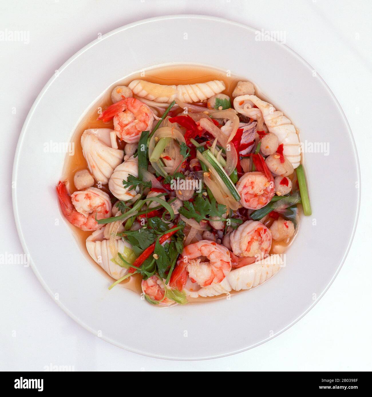 Einer der kulinarischen Köstlichkeiten Thailands ist mit seiner Fülle an Meeresfrüchten ausgestattet. Von 5-Sterne-Restaurants bis zu Ständen sind die verschiedenen Gerichte und Kochstile immens. Stockfoto