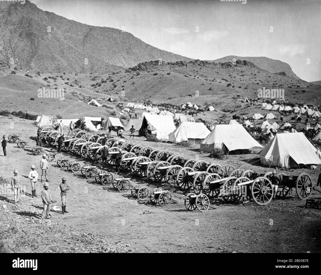 Der Zweite Anglo-Afghanische Krieg wurde zwischen dem britischen Raj und dem Emirat Afghanistan von 1878 bis 1880 geführt. Als Folge des Großen Spiels zwischen Großbritannien und Russland wurde der Konflikt von diesem angestoßen, der trotz der Wünsche und Protestationen von Sher Ali Khan, dem Amir Afghanistans, eine nicht geladene diplomatische Mission nach Kabul schickte. Als eine britische Forderung nach einer eigenen diplomatischen Mission abgelehnt wurde, begann der Zweite Anglo-Afghanische Krieg. Stockfoto