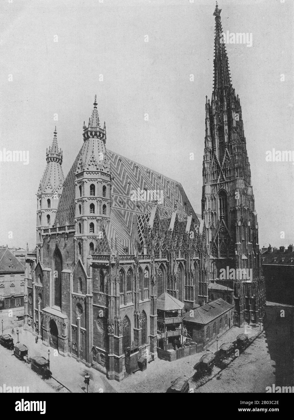 Historisches Foto ca. 1914 des Stephens-Doms Wien Domkirche von Wien und Metropolitankirmes von Österreich, es enthält das Grab von Kaiser Friedrich III Stockfoto