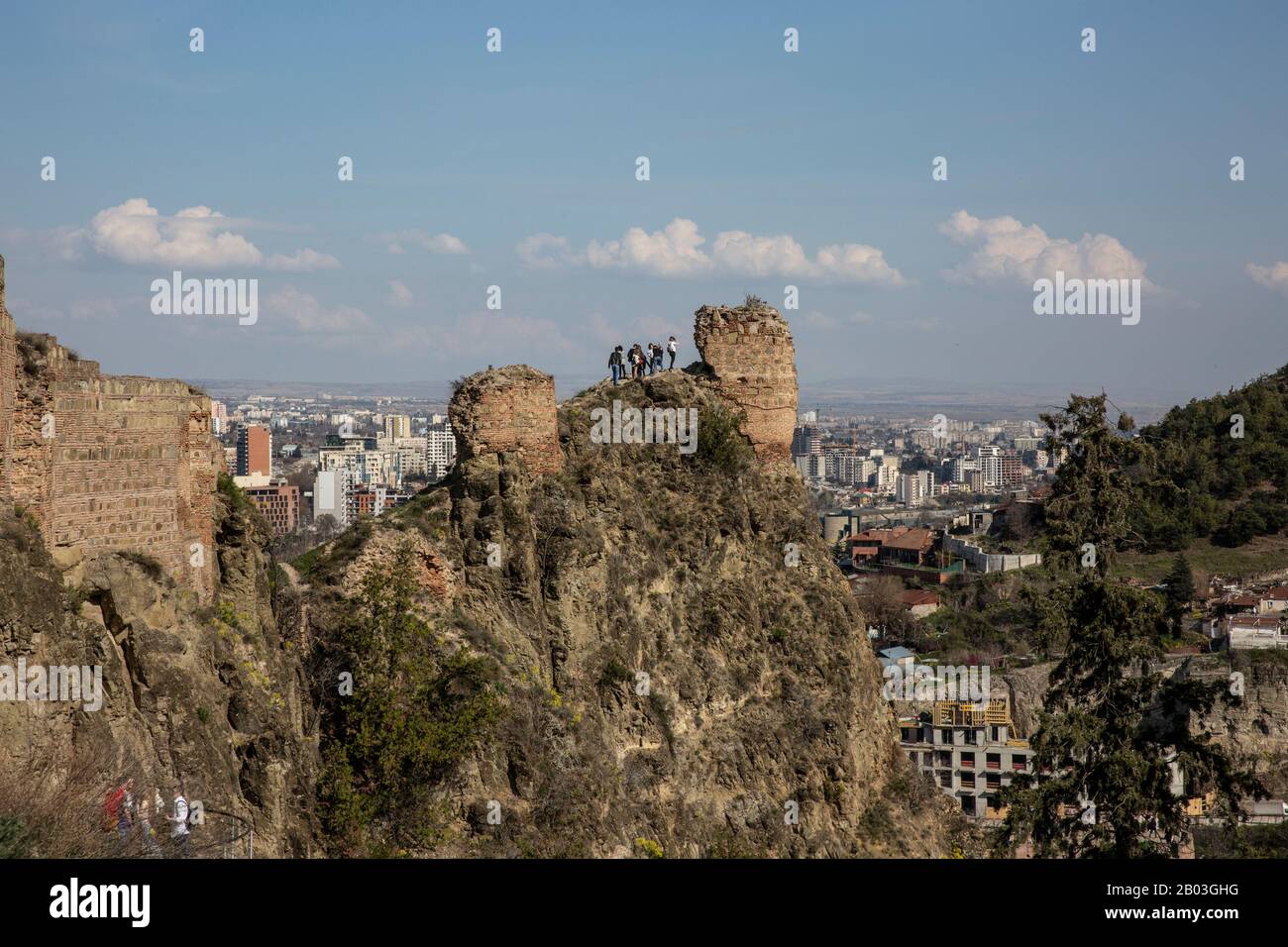 Tiflis, Hauptstadt und größte Stadt Georgiens, liegt am Ufer des Flusses Kura, im ehemaligen Persien und Russland, im Kaukasusgebiet Eurasiens Stockfoto