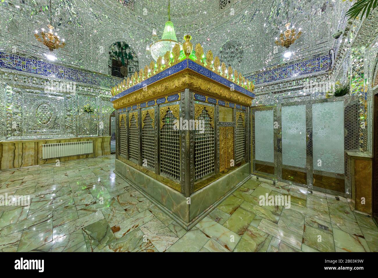 Mausoleum mit Spiegeln verziert, von Imamzadeh Zeid, Nachkomme des Propheten, in Teheran, Iran Stockfoto