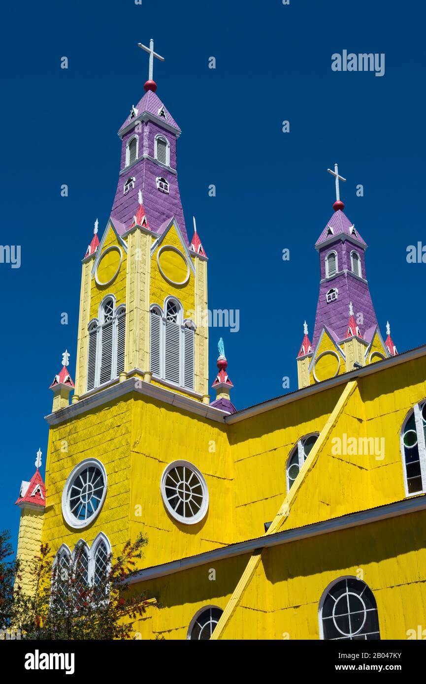 San Francisco Church (erbaut 1906), ein UNESCO-Weltkulturerbe in Castro, Chiloe Island, Südchile. Stockfoto