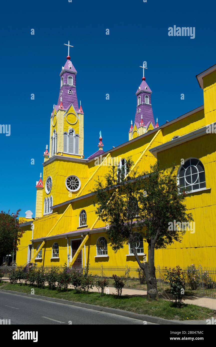 San Francisco Church (erbaut 1906), ein UNESCO-Weltkulturerbe in Castro, Chiloe Island, Südchile. Stockfoto