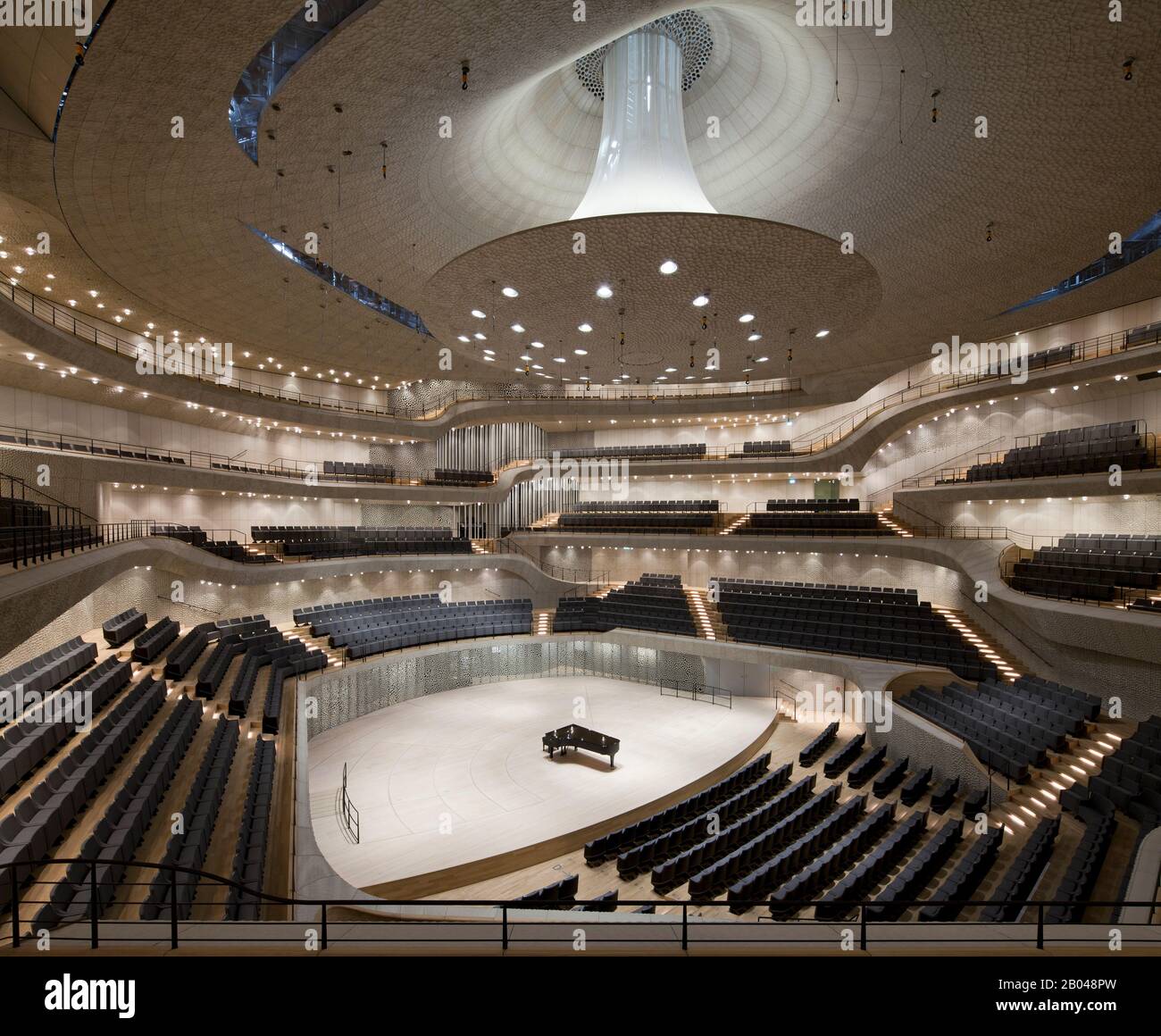 Hamburg, Elbphilharmonie, Entwurf Herzog & de Meuron, erbaut 2007-2016, großer Saal Stockfoto